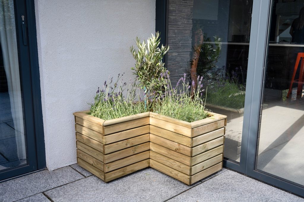 FOREST CORNLINPL80HD LINEAR CORNER PLANTER 80CM (HOME DELIVERY ONLY)