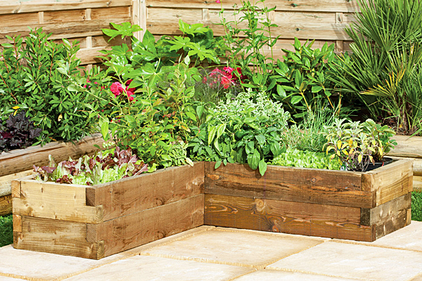 Caledonian corner raised bed