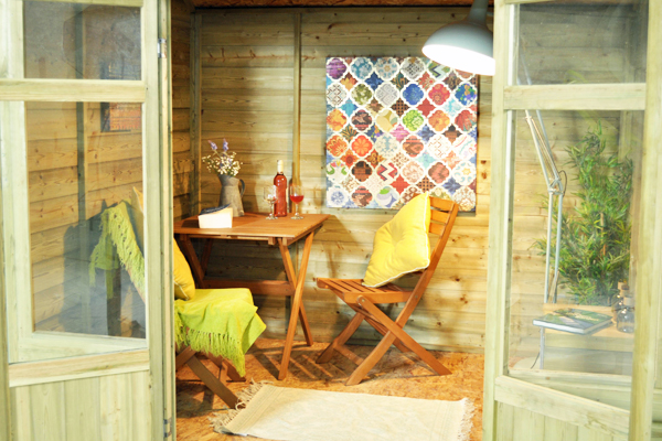 Kempsford summerhouse interior