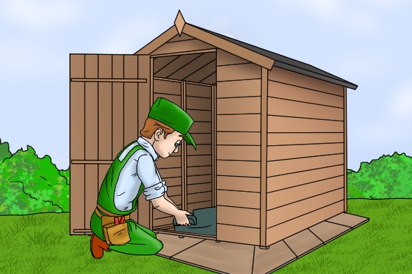 Shed with oversized base